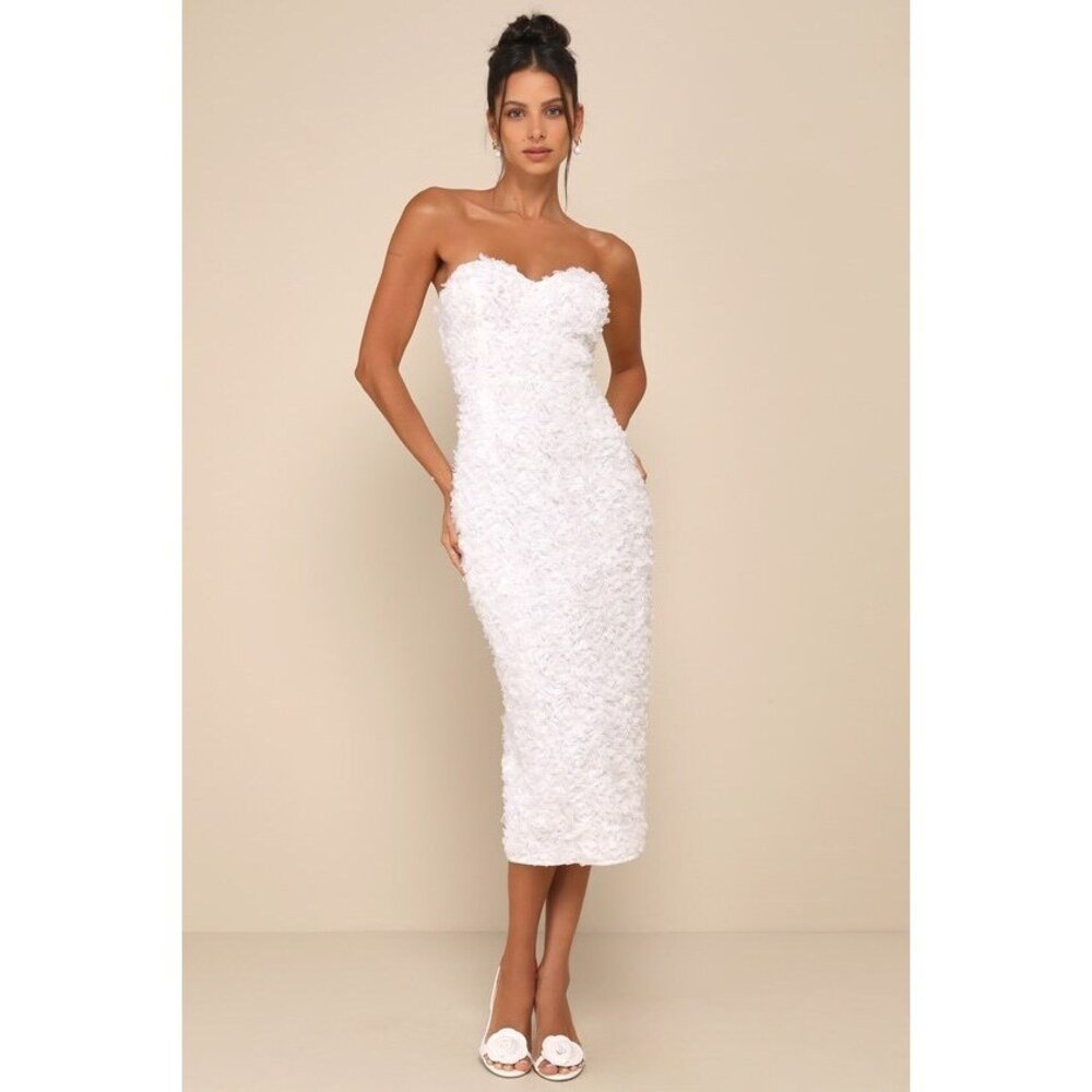 Lulus Gorgeous Mentality White 3d Floral Strapless Midi Dress - Size M